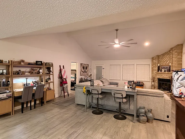 3211 S Peach Hollow Cir — Photo 1