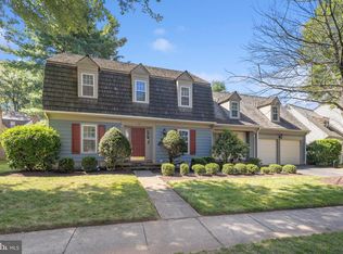 208 Bristol Downs Dr, Gaithersburg, MD 20877