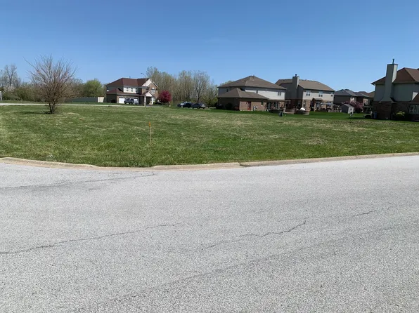 2053 Nichols Dr, Lynwood, IL 60411