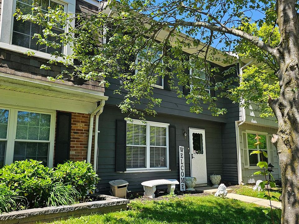 1st image of 65 Villanova Ct