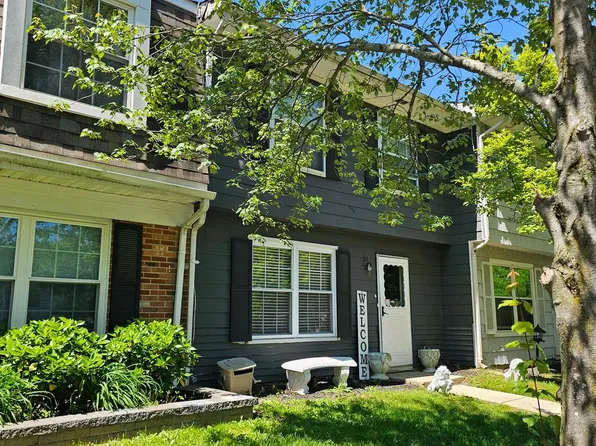 65 Villanova Ct, Sicklerville, NJ 08081