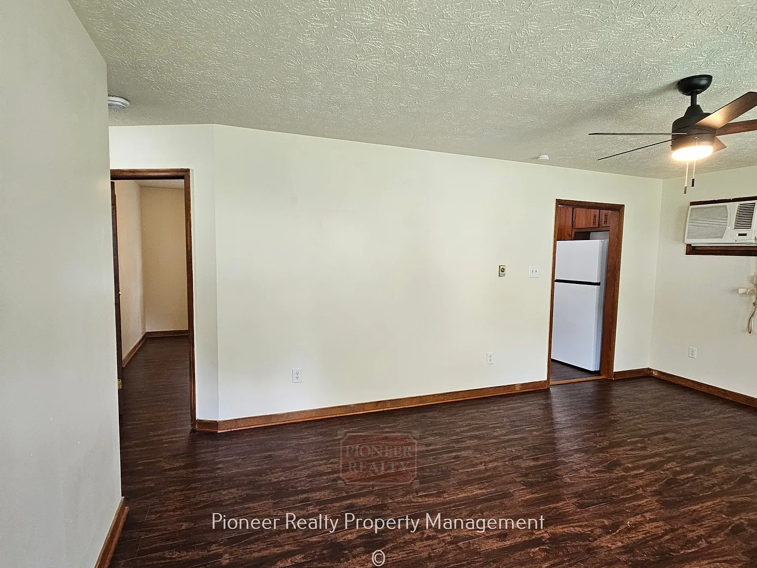 111 N Grove Ave - 1 — Photo 2