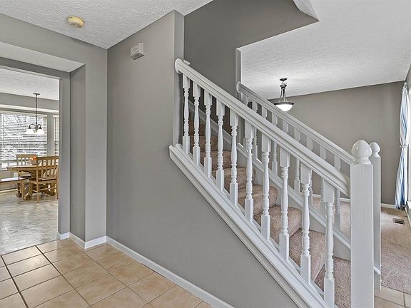 4th image of 237 Brownstone Ct