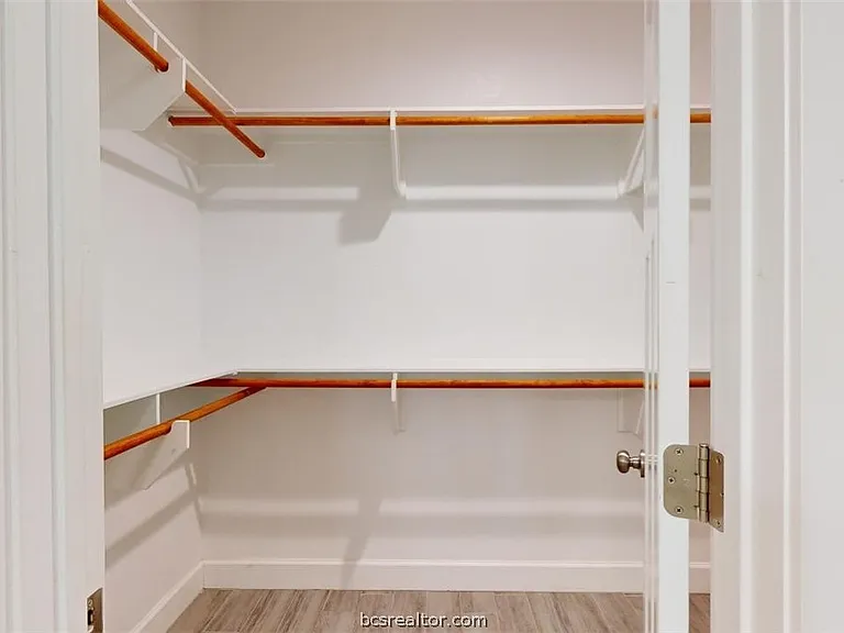 513 Kubin St — Photo 17