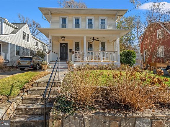 2nd image of 2415 Davis Ave
