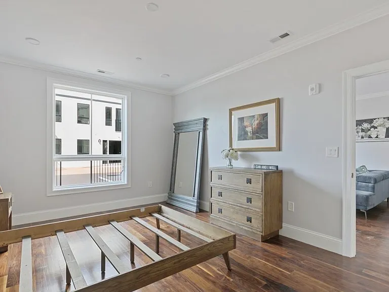 87 Medford St #309 — Photo 15