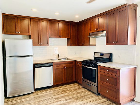 4th image of 5152-62 Dawes St #5154