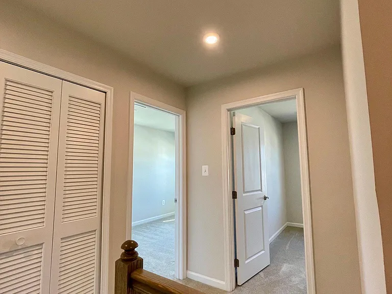135 Dripping Spring Dr — Photo 12