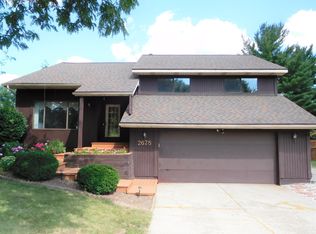 2678 Grovenburg Rd, Lansing, MI 48911