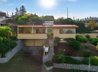 6410 SE Pine St, Portland, OR