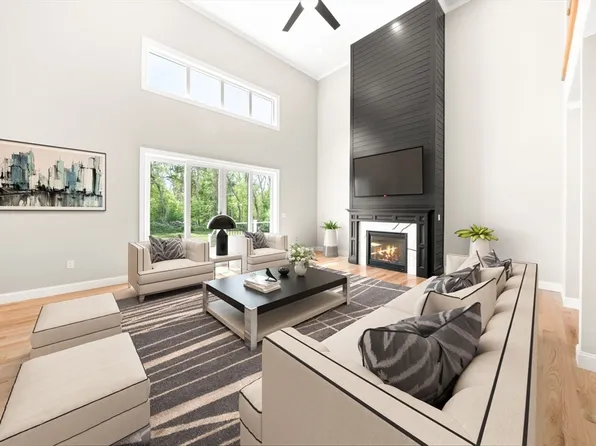 653 Main St, Acushnet, MA 02743