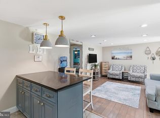 111 W 18th St APT 2, Ship Bottom, NJ 08008