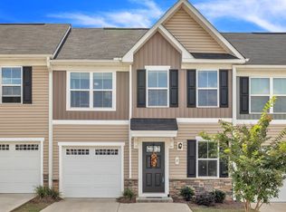 3 Englefield Dr, Fountain Inn, SC 29644