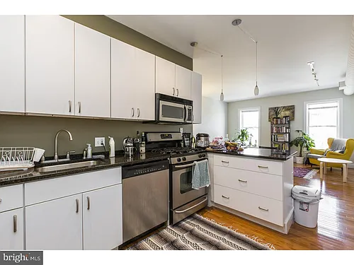 2227 Kater St #3 Photo 1