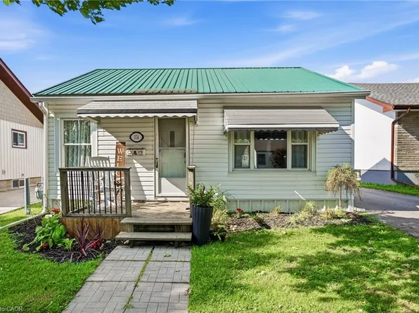 374 Dieppe St, Welland, ON L3B 4V4