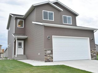 6281 Maple Valley Dr S, Fargo, ND 58104