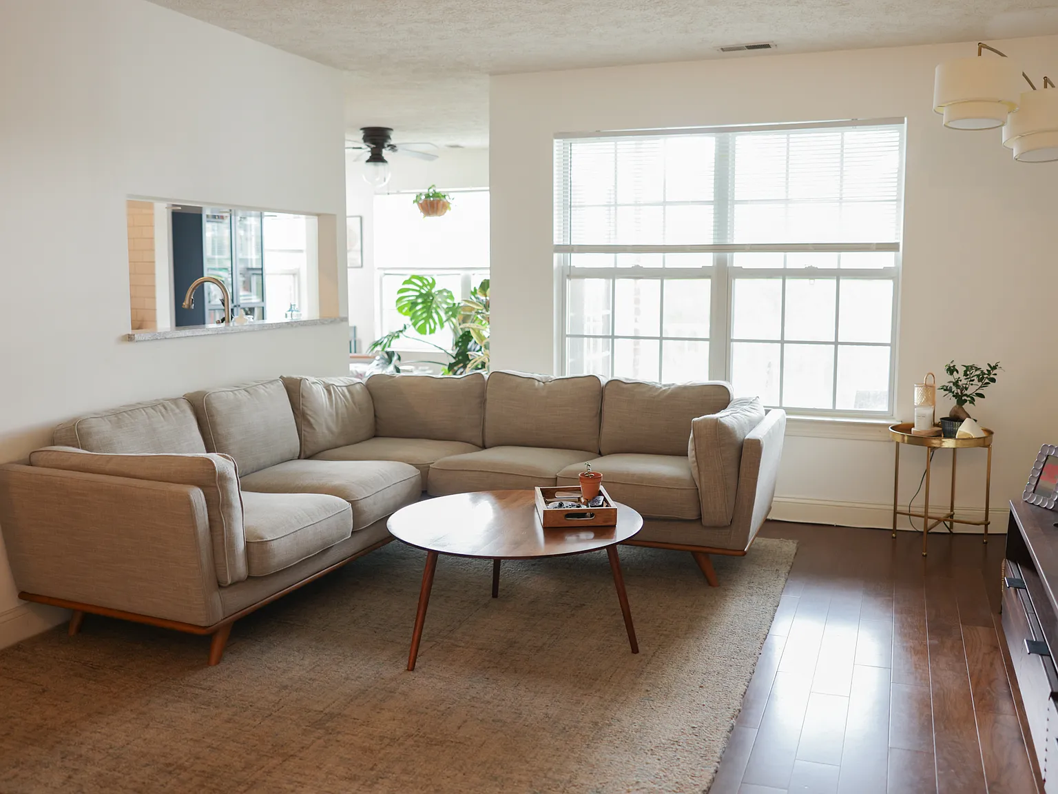 3 bed, 1248 sqft, $2,700 — Photo 3