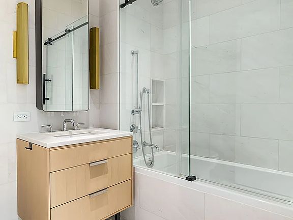 5th image of 181 18th St #101