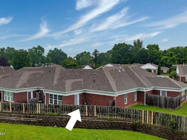 7320 Fox Hollow Way, Louisville, KY 40228