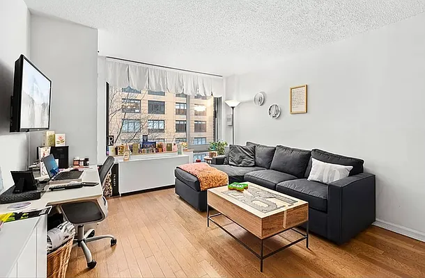 Rented by Corcoran | media 14