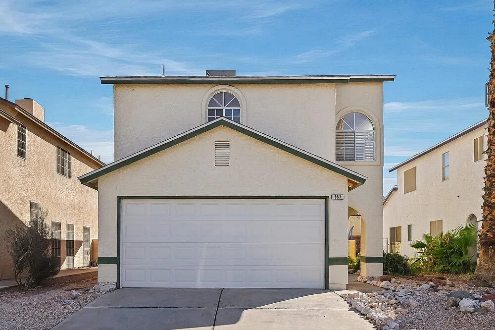 3 bed, 2.5 bath, 1544 sqft, $2,060 — Photo 1