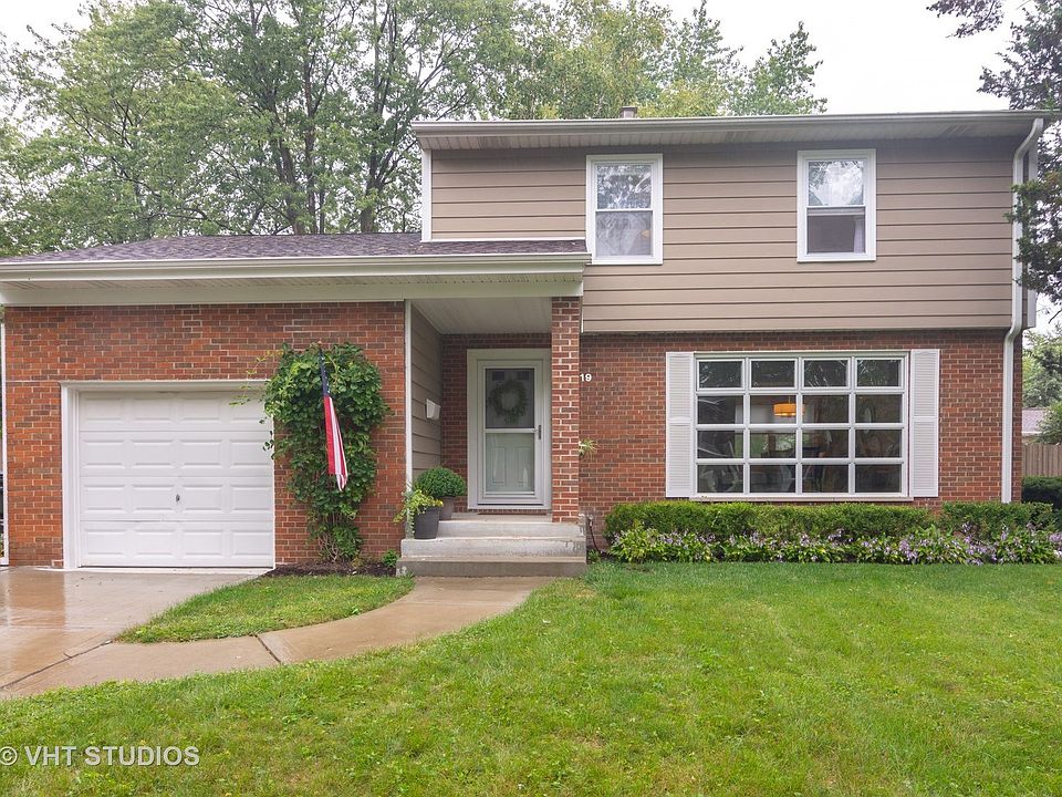 1st image of 219 N Clark Dr