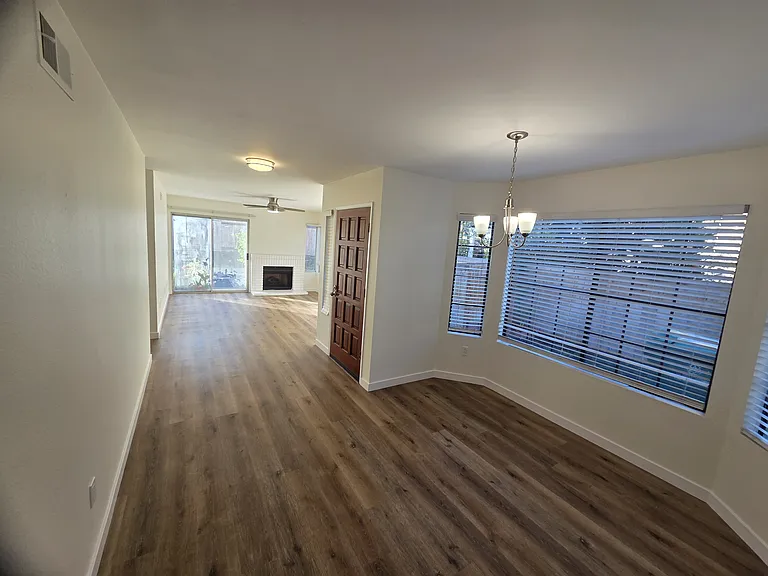 Living/dining room