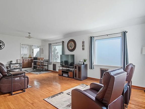 4th image of 409 Pend Oreille Blvd