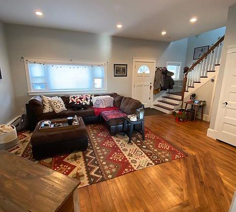4th image of 44 Gladstone St Unit 44