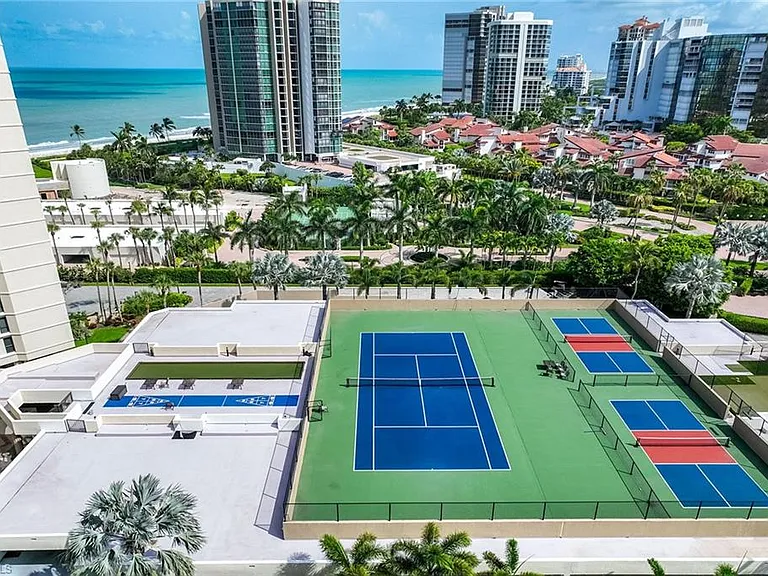 4551 Gulf Shore Blvd N #200 — Photo 5
