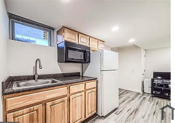 3602 Allison St — Photo 2