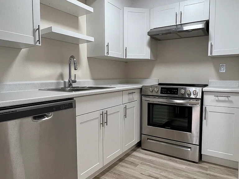 200 Churchill Rd S #307 — Photo 8