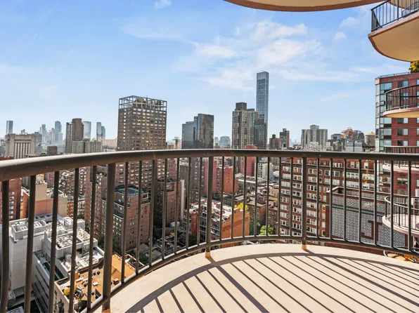 304 East 65th Street image 1 of 35