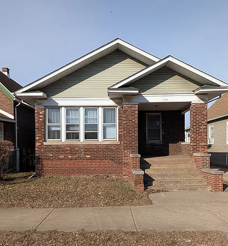 3724 Grand Blvd Photo 1