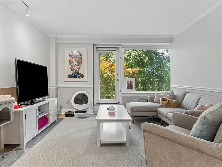 145 Pinckney St #323 — Photo 5