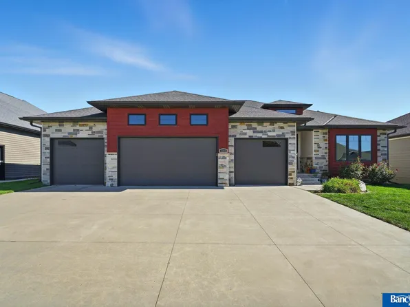 1200 N 101st St, Lincoln, NE 68527