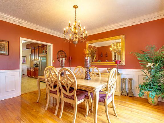 5th image of 4205 Williamson Dr