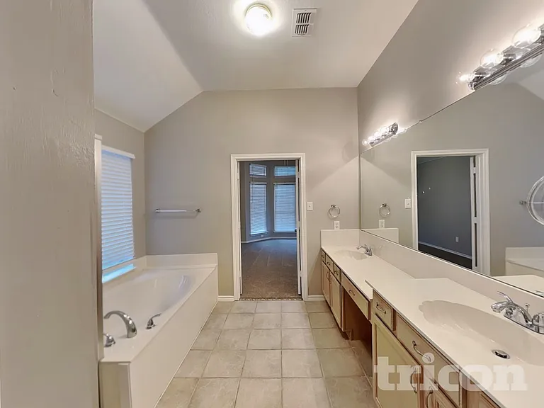 5337 Warm Springs Trl — Photo 8