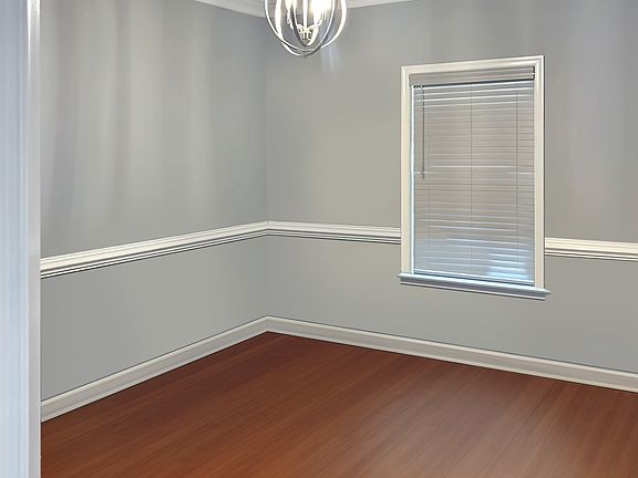 5th image of 9556 16th Bay St