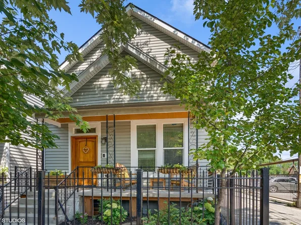 2760 W Saint Mary St, Chicago, IL 60647