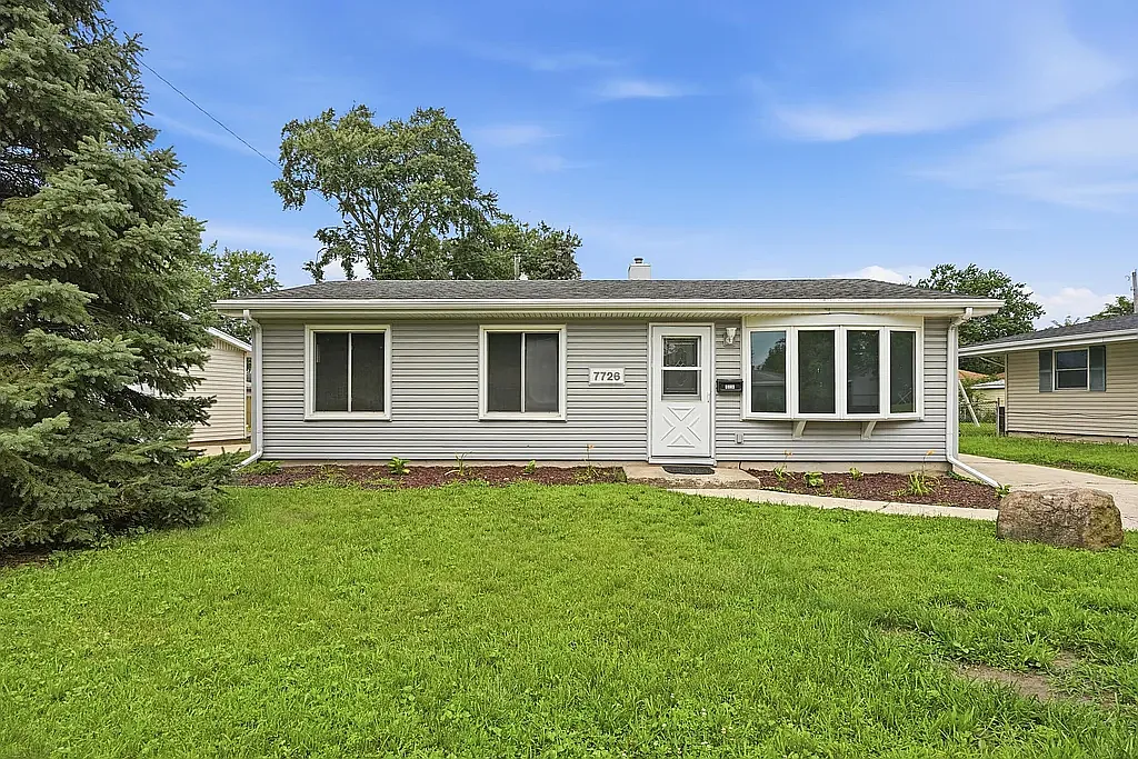 3 bed, 962 sqft, $2,280 — Photo 2