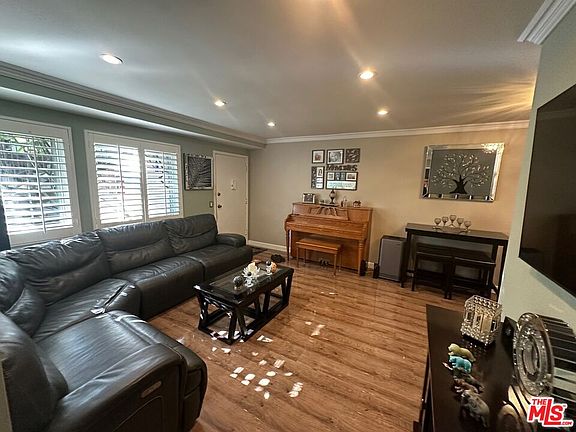 5th image of 7133 Coldwater Canyon Ave APT 6