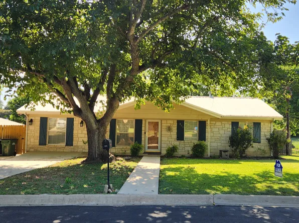 302 Julie St, Burnet, TX 78611