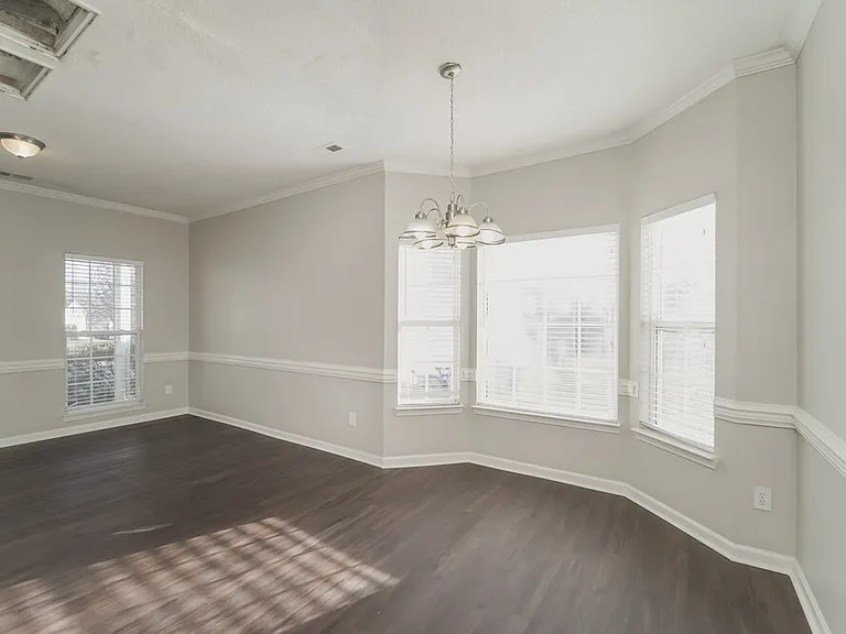 2700 Hampton View Ct — Photo 7