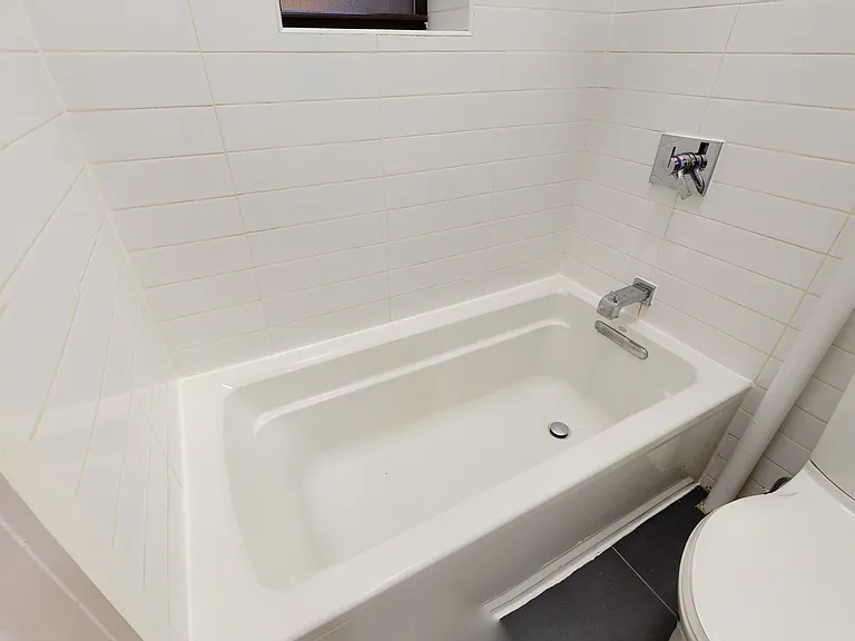 264 W 22nd St #2 — Photo 9
