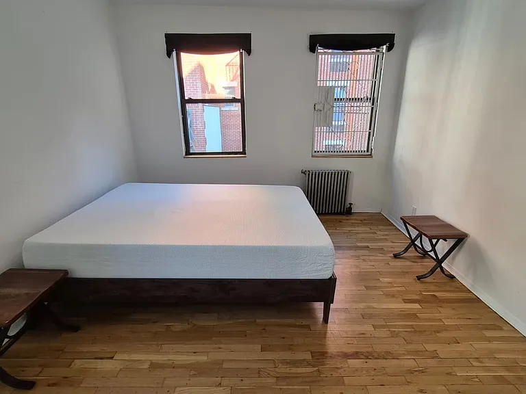 415 W 47th St #3C — Photo 2