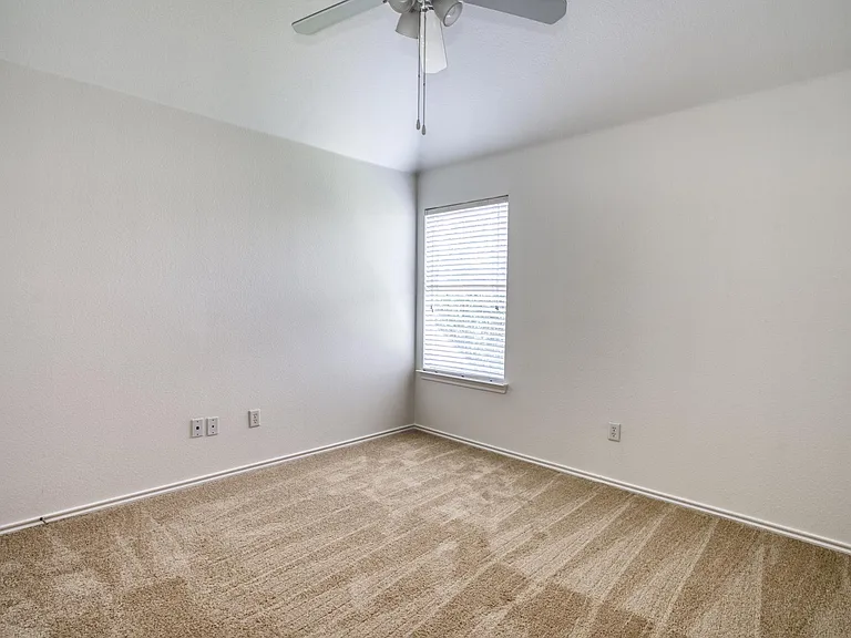 9909 Delamere Dr — Photo 25