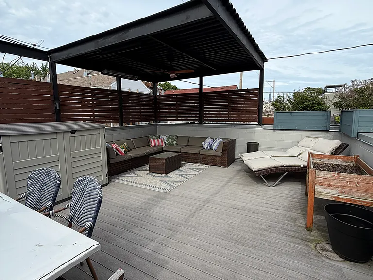 1644 W Erie St #1 — Photo 17