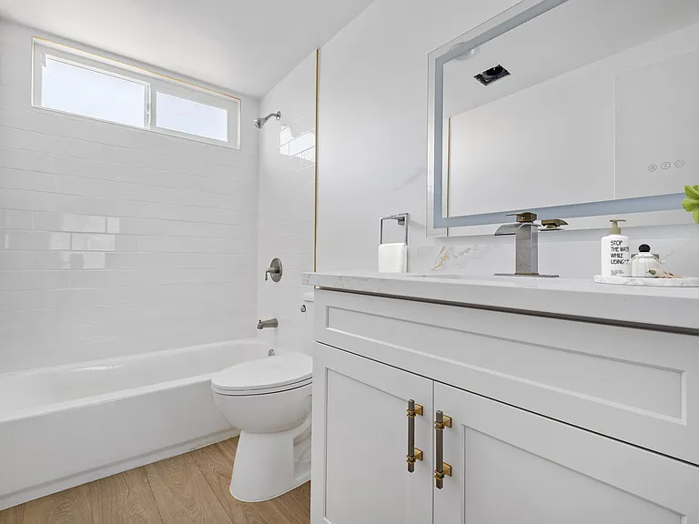 Arlington Square Apartments — Photo 11