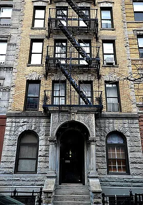 Rented by Bold New York | media 33